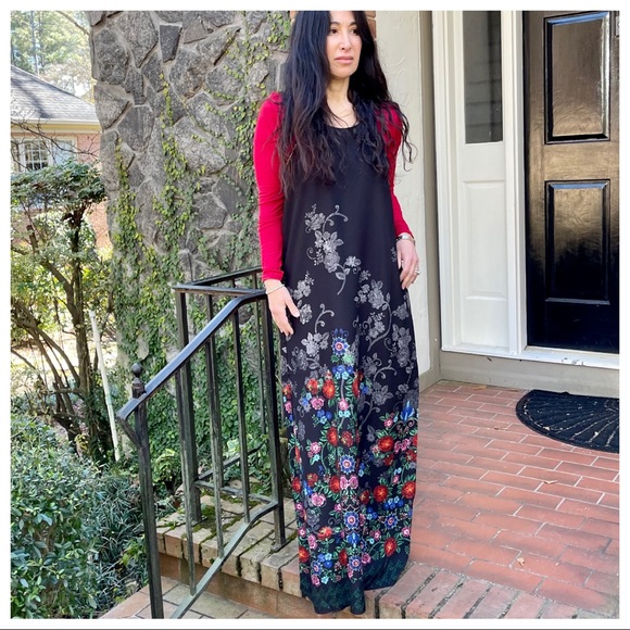 RED MUST HAVE LONG SLEEVES SHRUG - Picture 3 of 7